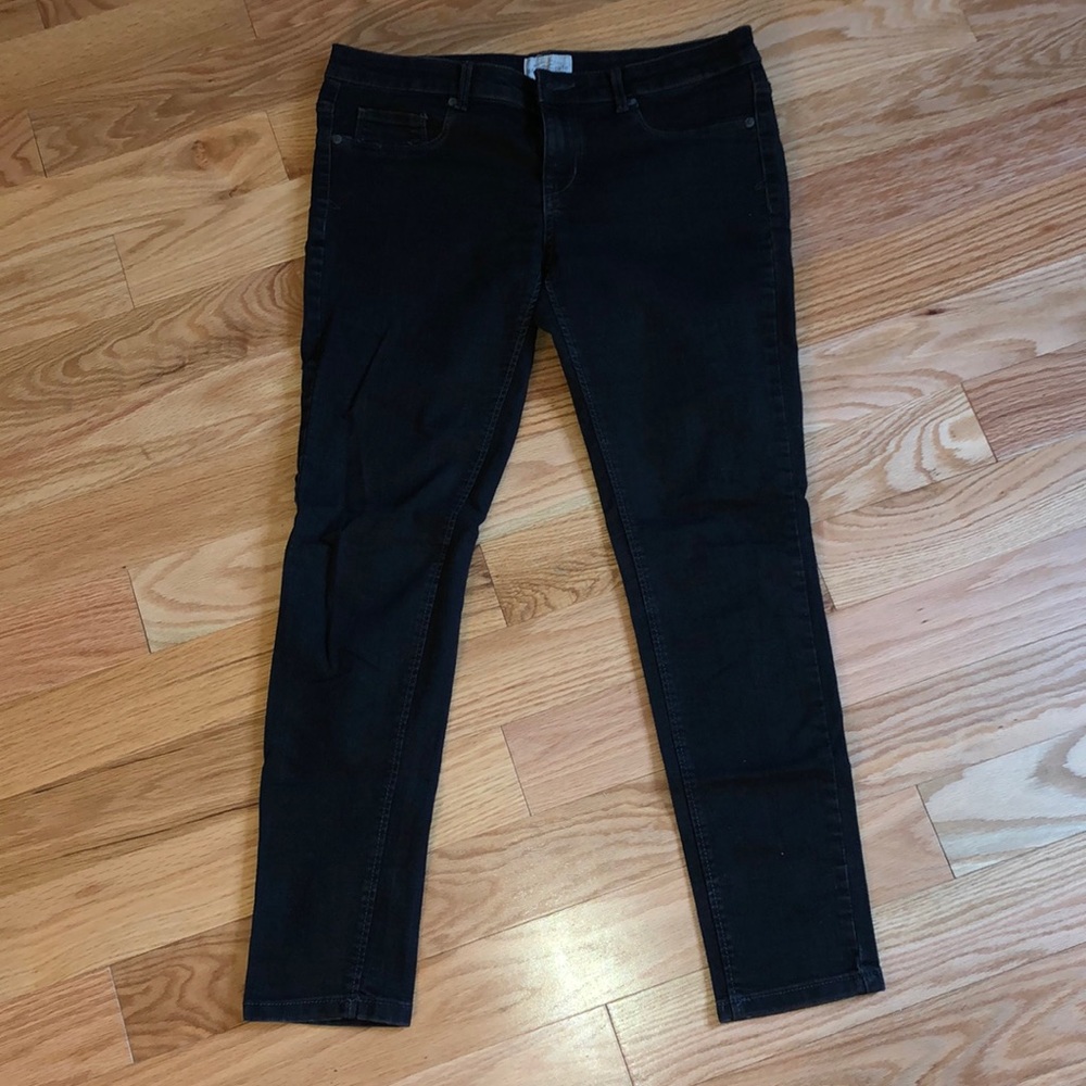 Black stretchy jeans